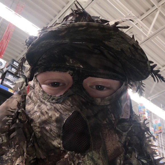 Meet the Posher Other - Meet your Posher, Logan